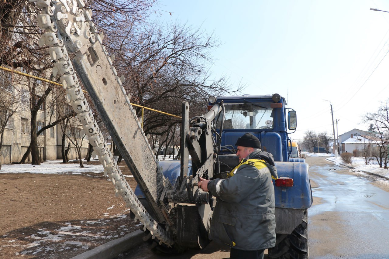 У Новобаварському районі відновлюють водопостачання - 1
