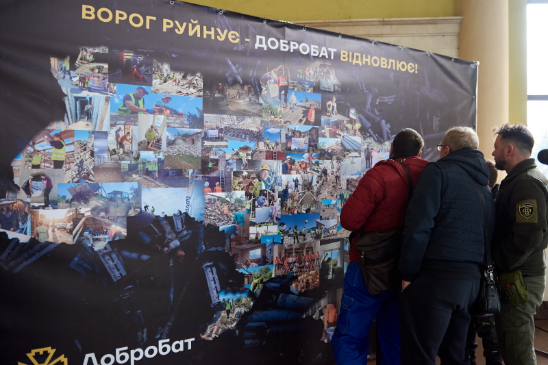 У Харкові відкрилася виставка про незламність українських міст - 1