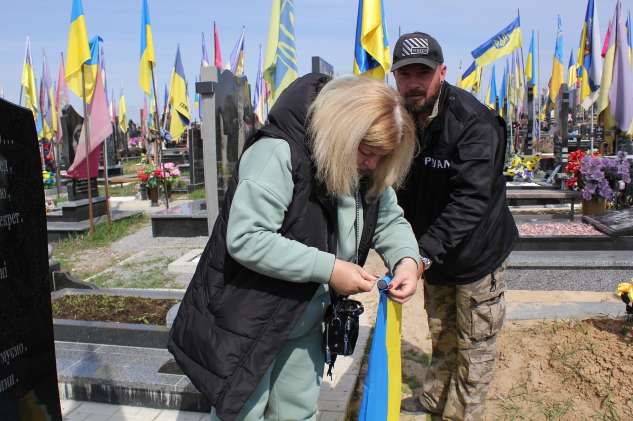 На Алеї Слави провели прибирання - 10
