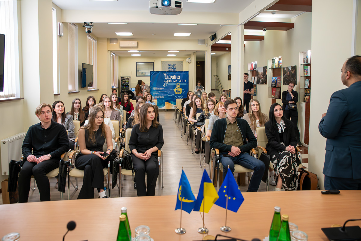 Молодь з Харкова відвідала дипломатичні установи у столиці - 2