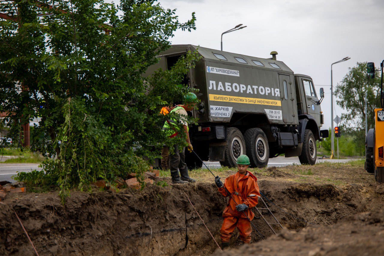 В Основ'янському районі перекладають ділянку колектора - 1