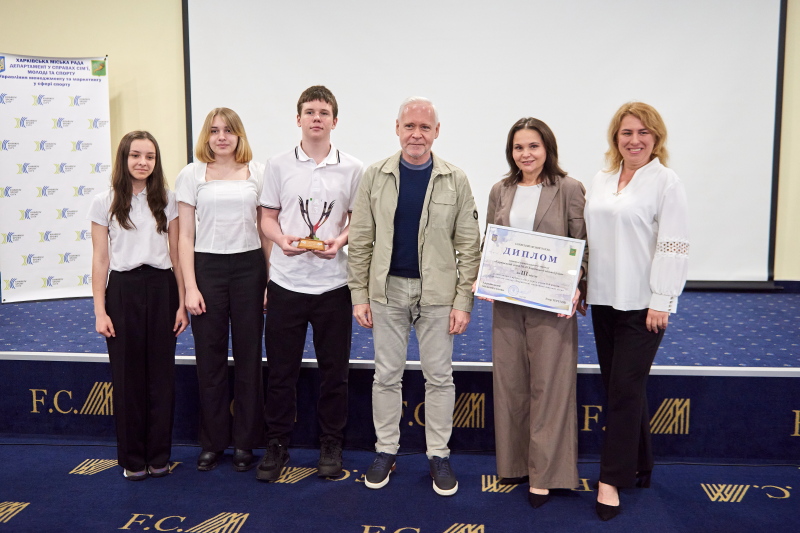 Ігор Терехов нагородив переможців спортивних шкільних ліг - 17