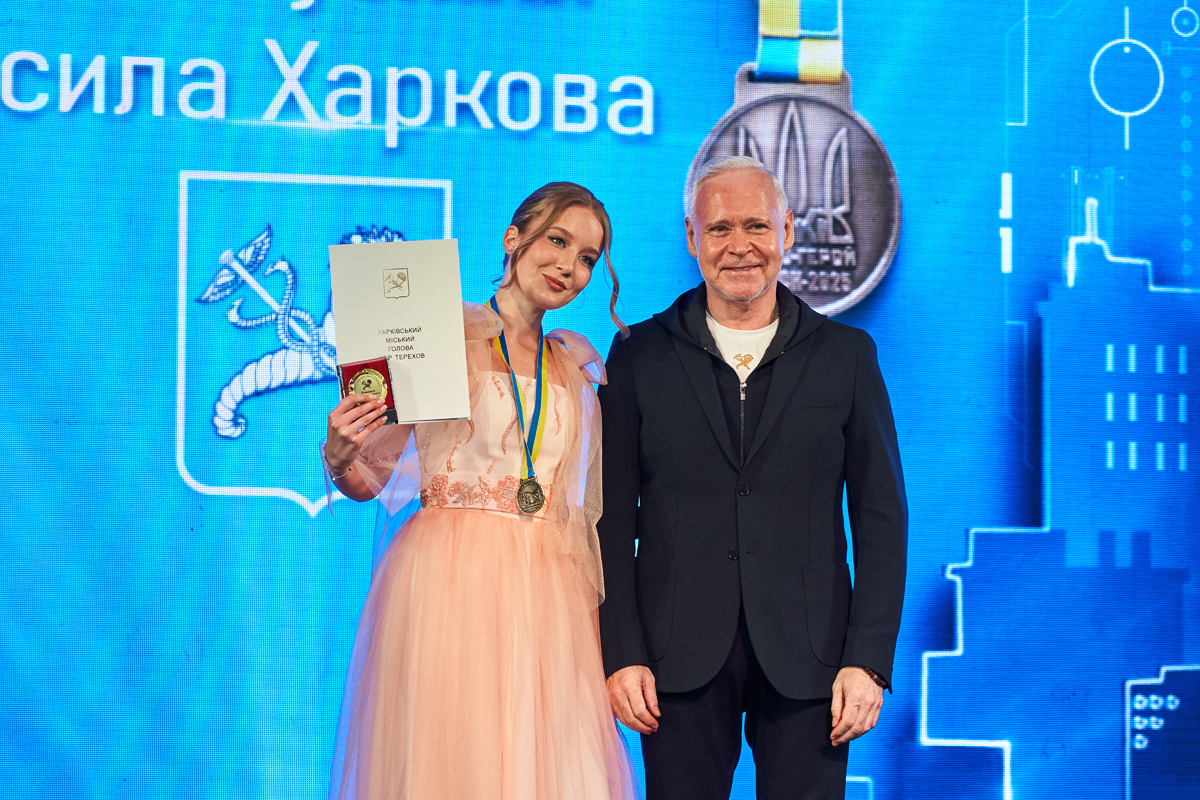 Ігор Терехов привітав випускників Новобаварського району - 3