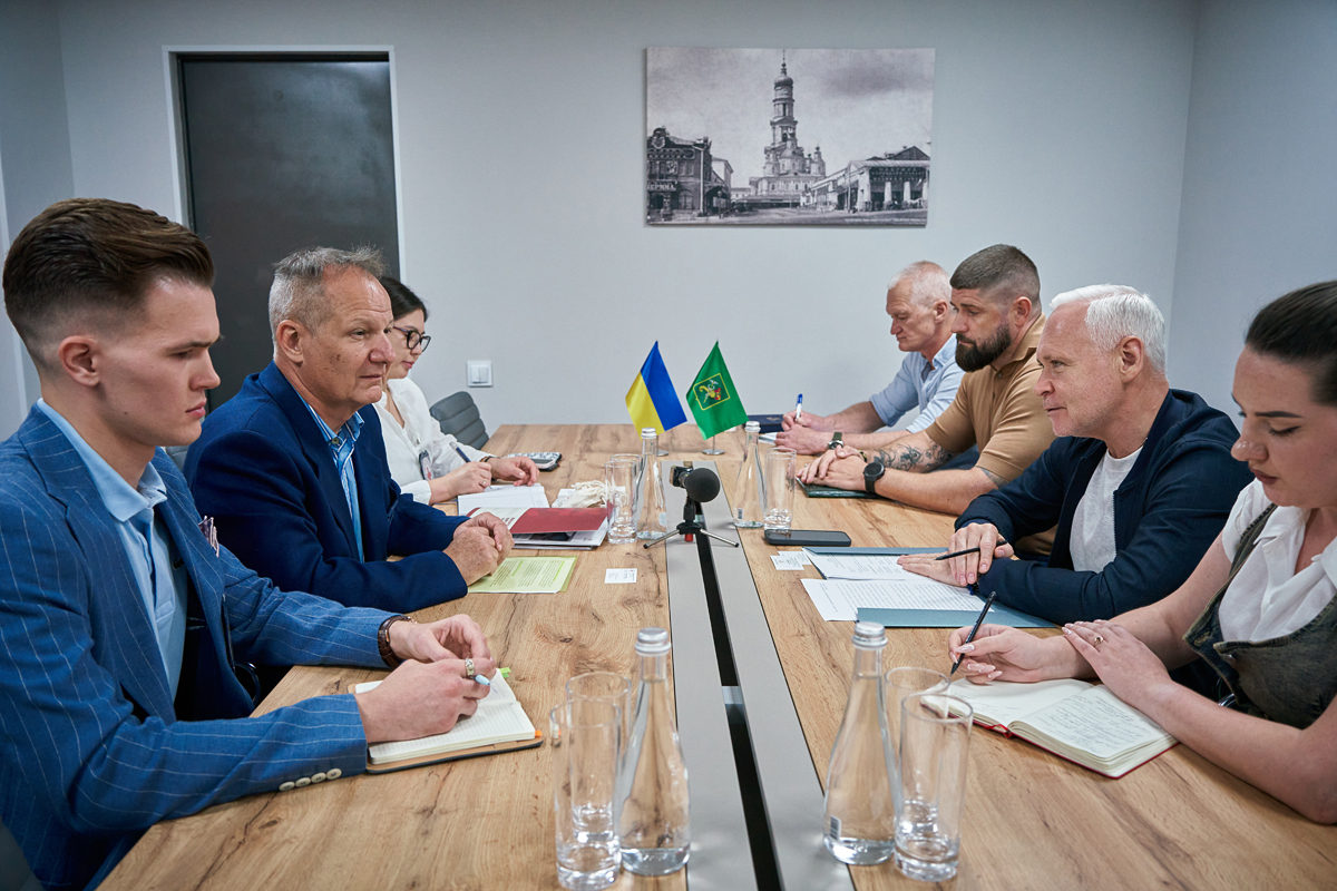 Ігор Терехов зустрівся з представниками Червоного Хреста - 1