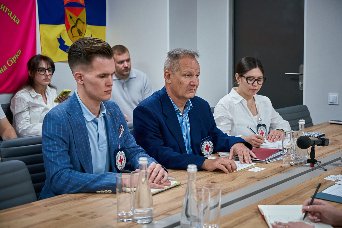 Ігор Терехов зустрівся з представниками Червоного Хреста - 3