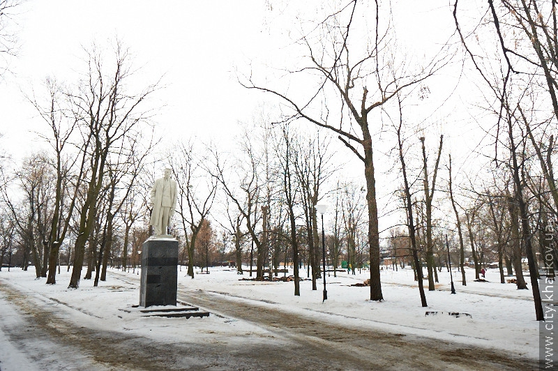 Парк ДК імені Ілліча здадуть в експлуатацію до Дня міста
