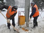 Комунальні служби міста борються з ожеледицею