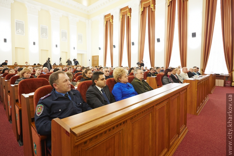 Міська влада відзначила тих, хто проявив мужність при пожежі у будинку на Московському проспекті