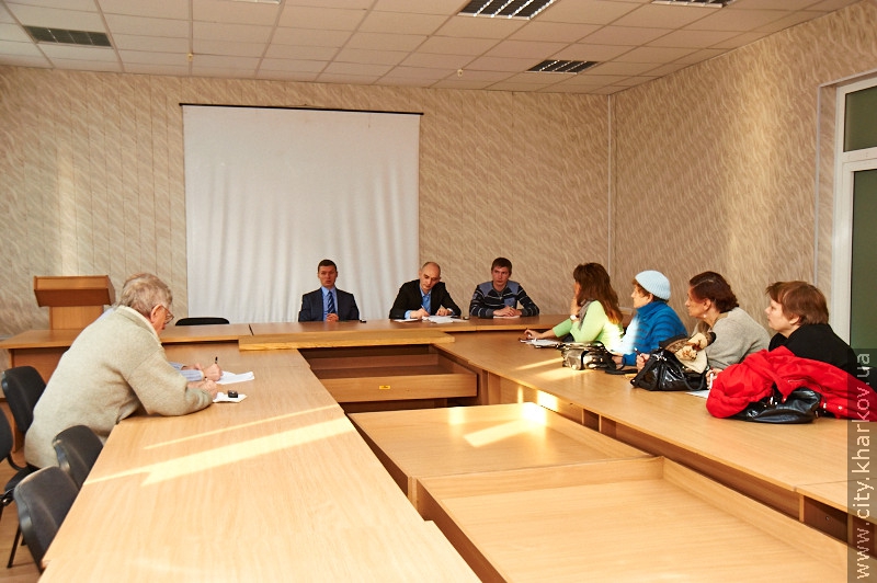 Влітку на вікнах підвалів житлових будинків почнуть встановлювати металеві решітки