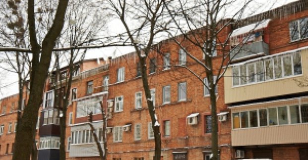 На харківських будинках встановлять конструкції для безпечного сходження снігу