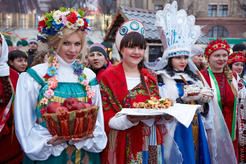 На площі Свободи відсвяткували Масляну