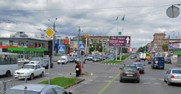 На розділовій смузі проспекту Леніна не буде реклами