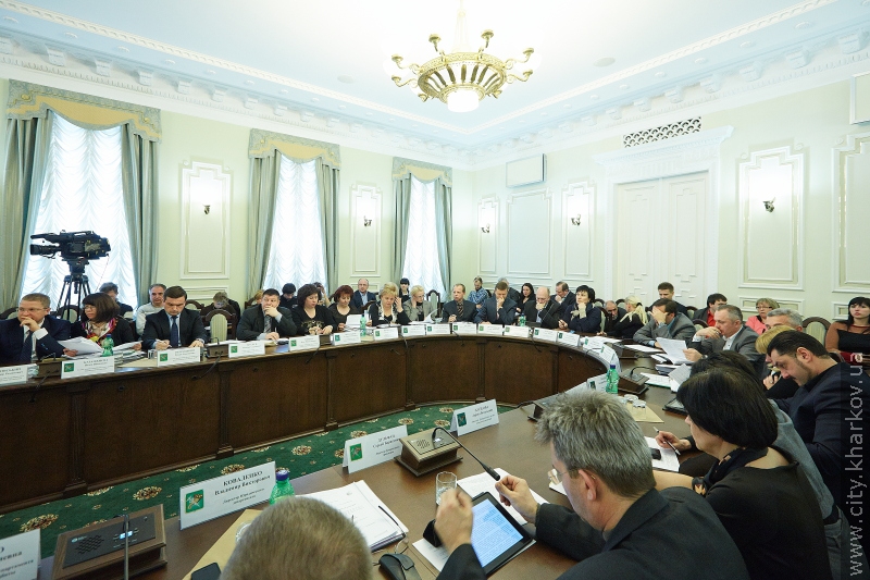 На розділовій смузі проспекту Леніна не буде реклами