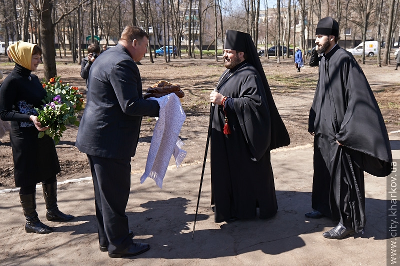 У Харкові освятили місце під майбутній храм Успіння Пресвятої Богородиці