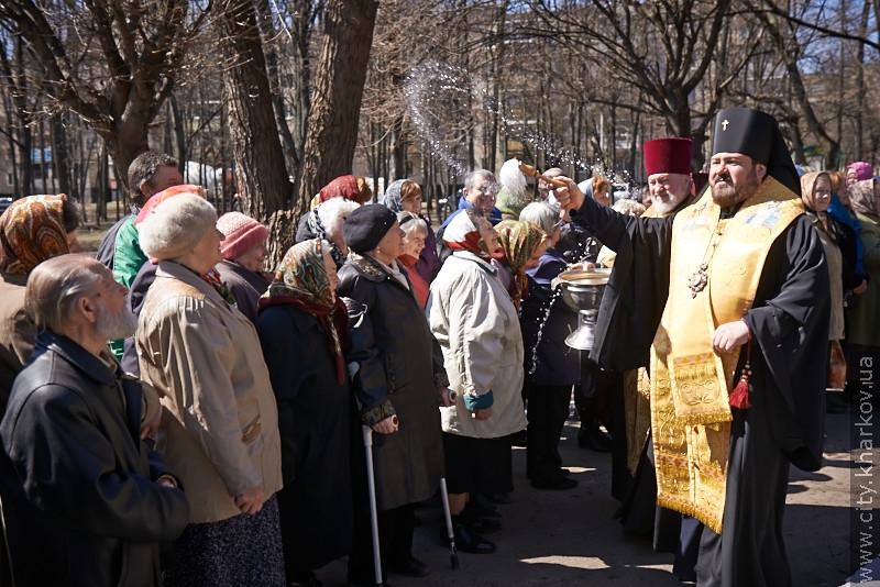 У Харкові освятили місце під майбутній храм Успіння Пресвятої Богородиці