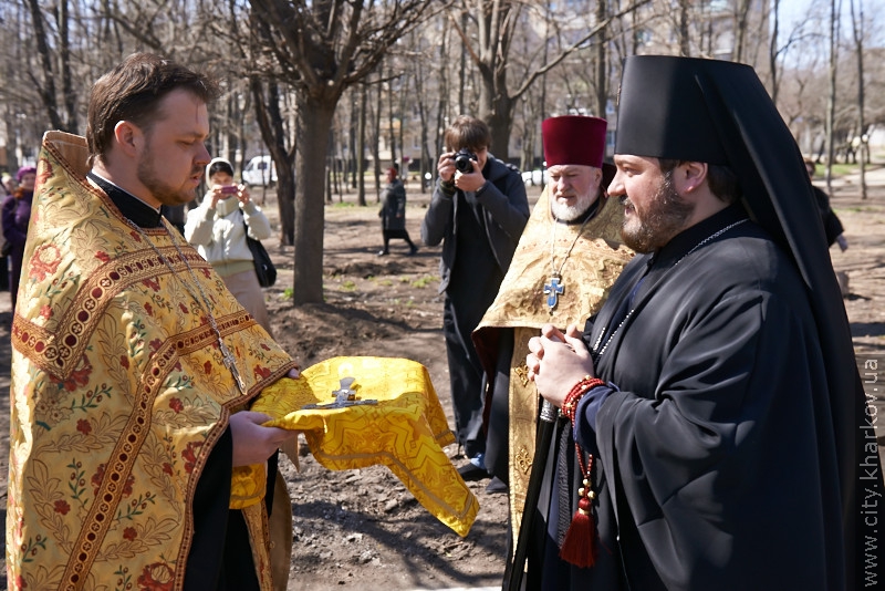 У Харкові освятили місце під майбутній храм Успіння Пресвятої Богородиці