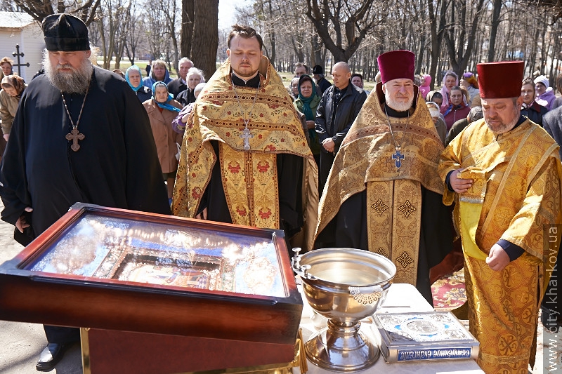 У Харкові освятили місце під майбутній храм Успіння Пресвятої Богородиці