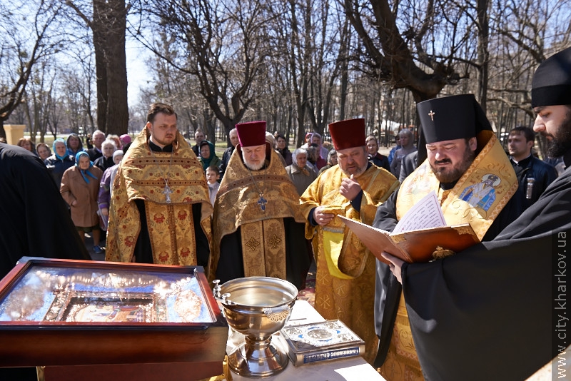 У Харкові освятили місце під майбутній храм Успіння Пресвятої Богородиці