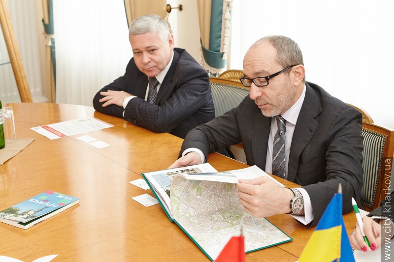 Геннадій Кернес зустрівся зі швейцарською делегацією