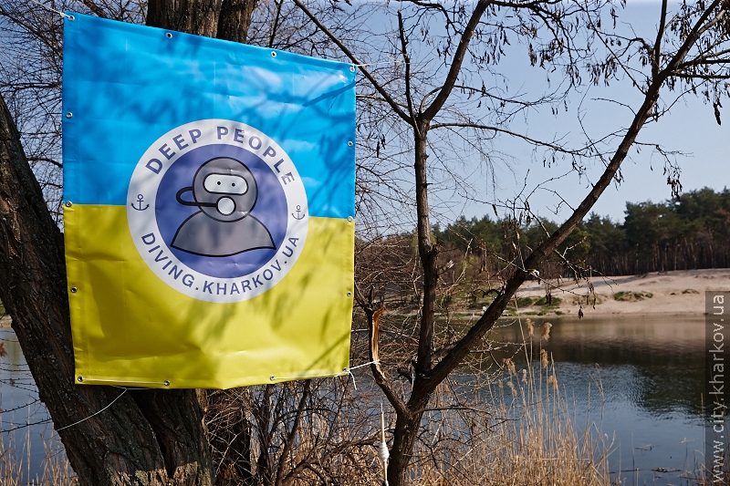 Пляж на Журавлівському гідропарку сьогодні чистять дайвери