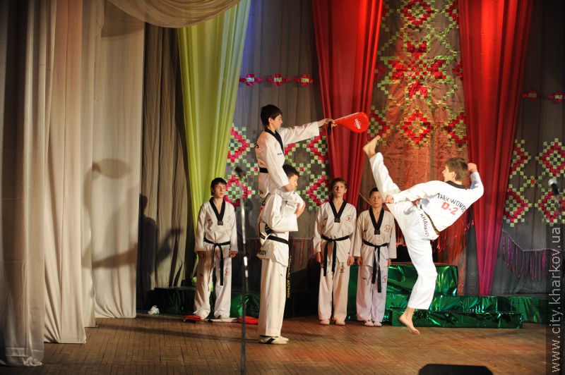У Харкові нагородили переможців міського конкурсу «Учень року-2011»