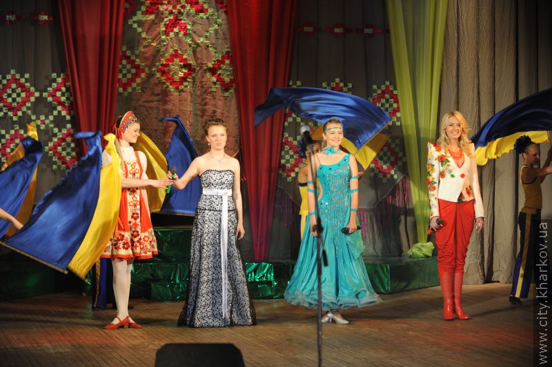 У Харкові нагородили переможців міського конкурсу «Учень року-2011»