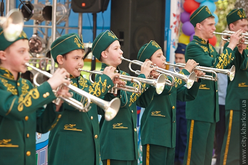 Дитяча залізниця відкрила сезон