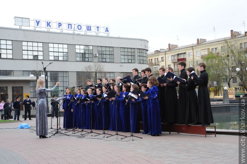 На Привокзальній площі відбулося відкриття комплексу фонтанів