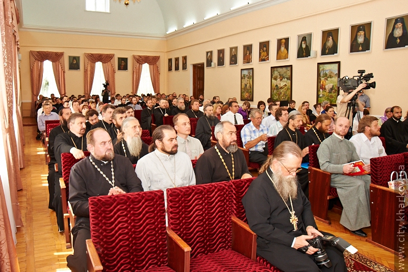 У Харкові відкрилася православна конференція, присвячена взаємодії церкви та освіти