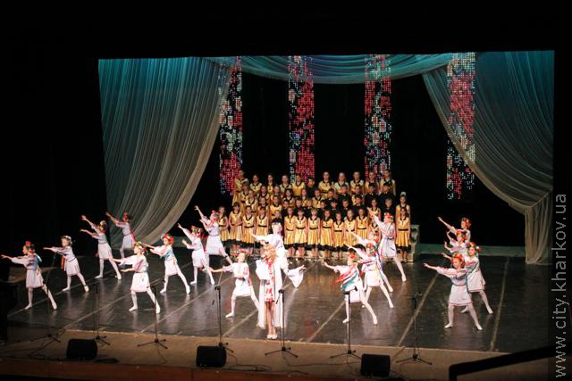 Дитяча школа мистецтв провела гала-концерт на сцені оперного театру