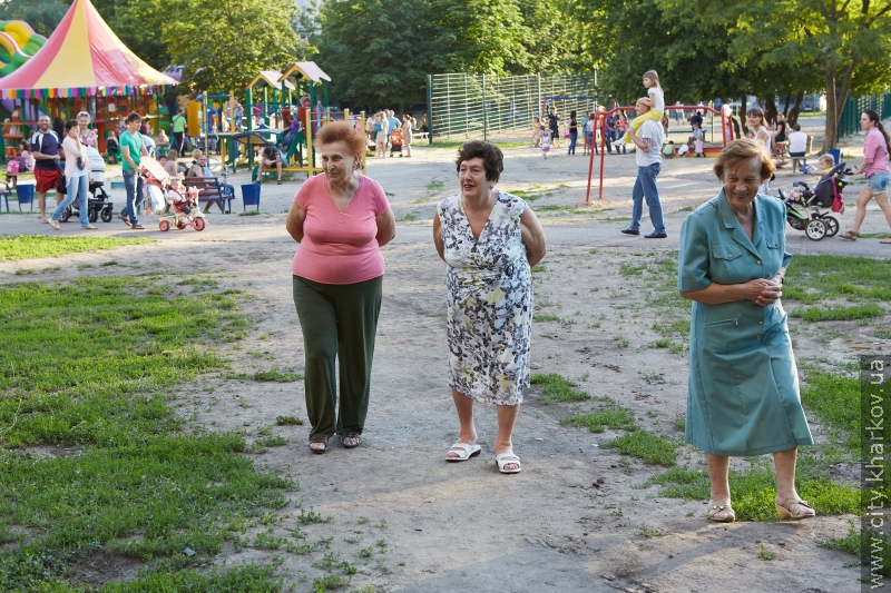 Геннадій Кернес провів зустріч з мешканцями будинків по проспекту Гагаріна