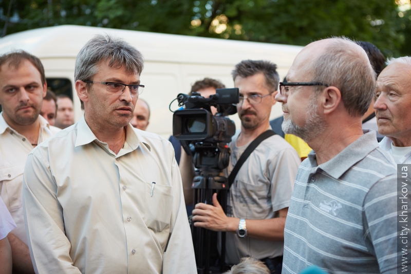 Геннадій Кернес провів зустріч з мешканцями будинків по проспекту Гагаріна