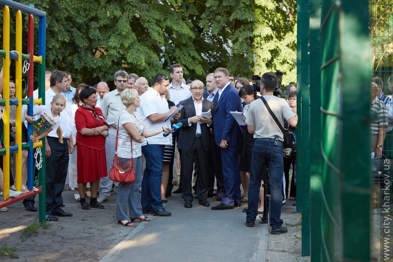Геннадій Кернес провів зустріч з мешканцями будинків по проспекту Гагаріна