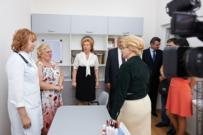 Раїса Богатирьова відвідала філію міської лікарні №13