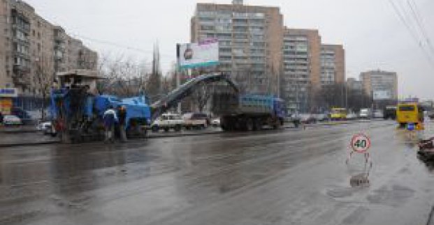 216 одиниць техніки працює на дорогах Харкова
