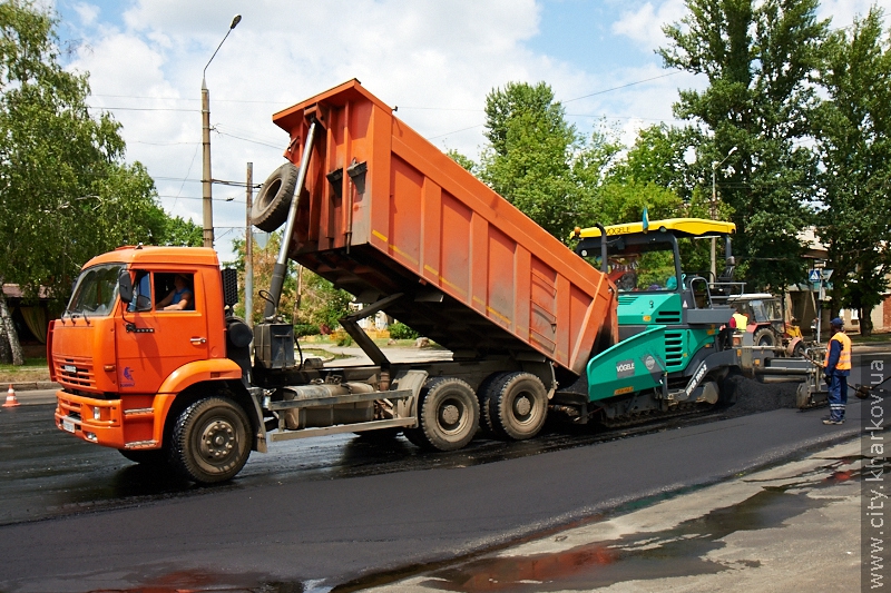 У Фрунзенському районі капітально ремонтують кілька перехресть