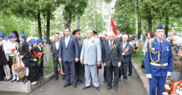 У Яснополянському парку Жовтневого району відбувся урочистий мітинг-реквієм