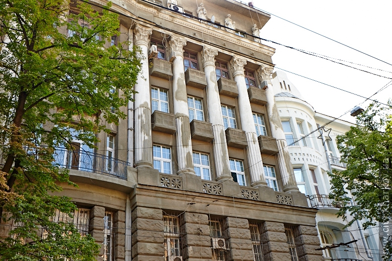 На вулиці Сумській реставрують столітній пам'ятник архітектури