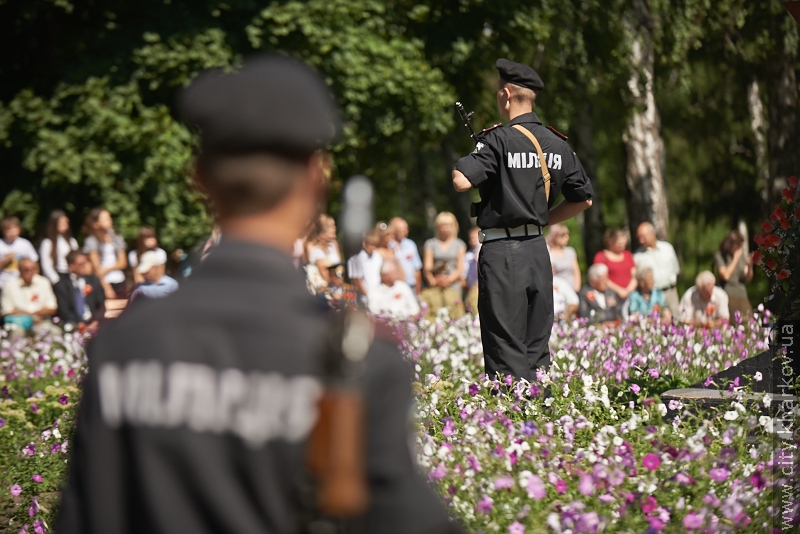 Естафету пам'яті «Слава переможцям і відбудовникам» передали Комінтернівському району