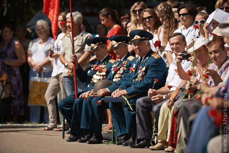 Естафету пам'яті «Слава переможцям і відбудовникам» передали Комінтернівському району