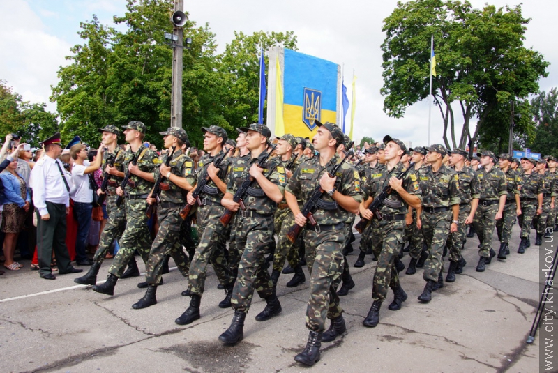 Майже півтори тисячі молодих офіцерів прийняли присягу у Харкові