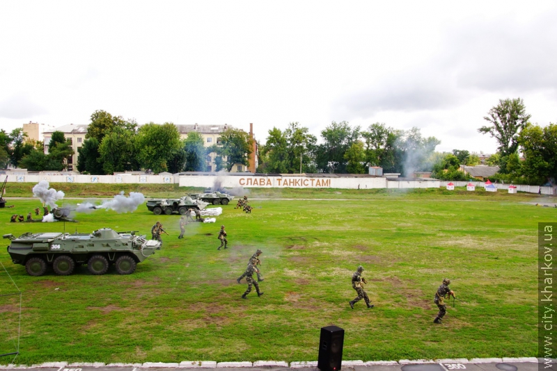 Майже півтори тисячі молодих офіцерів прийняли присягу у Харкові