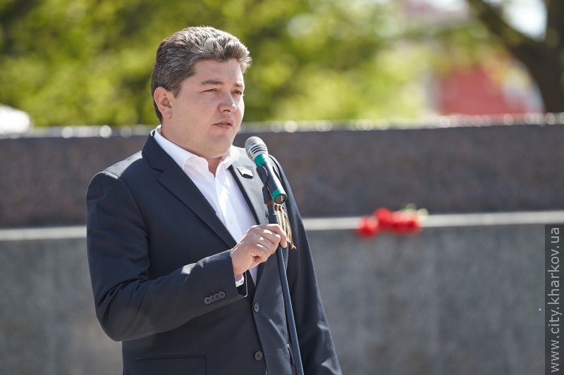 Біля пам'ятника Воїну-визволителю вшанували пам'ять полеглих
