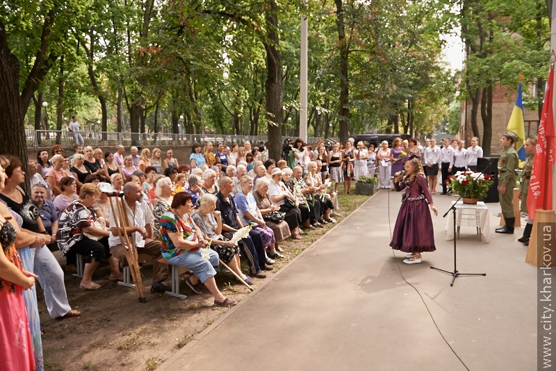 В Орджонікідзевському районі відкрили три меморіальні дошки Героям Радянського Союзу