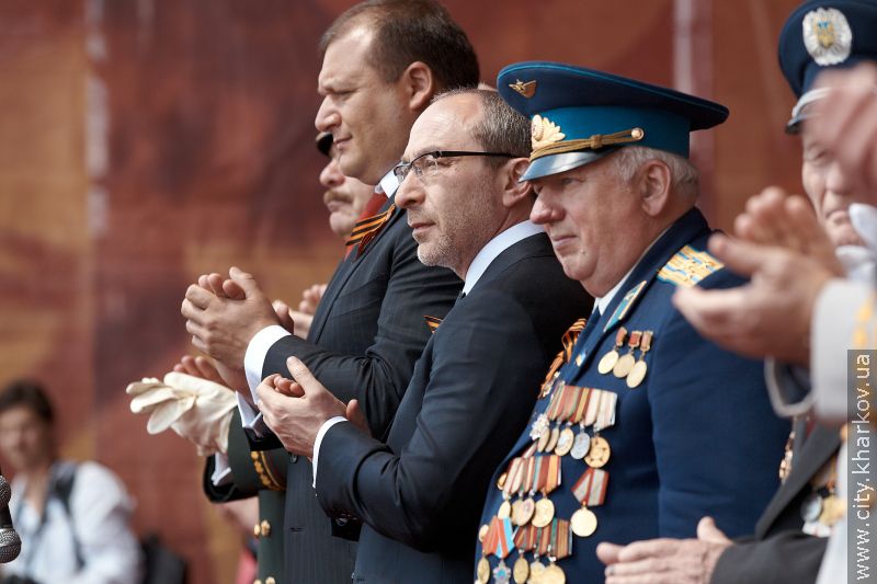 Харківський міський голова Геннадій Кернес привітав ветеранів з Днем Перемоги на площі Свободи