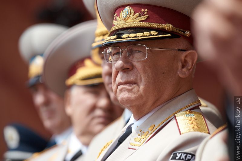 Харківський міський голова Геннадій Кернес привітав ветеранів з Днем Перемоги на площі Свободи