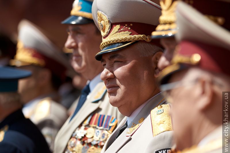 Харківський міський голова Геннадій Кернес привітав ветеранів з Днем Перемоги на площі Свободи
