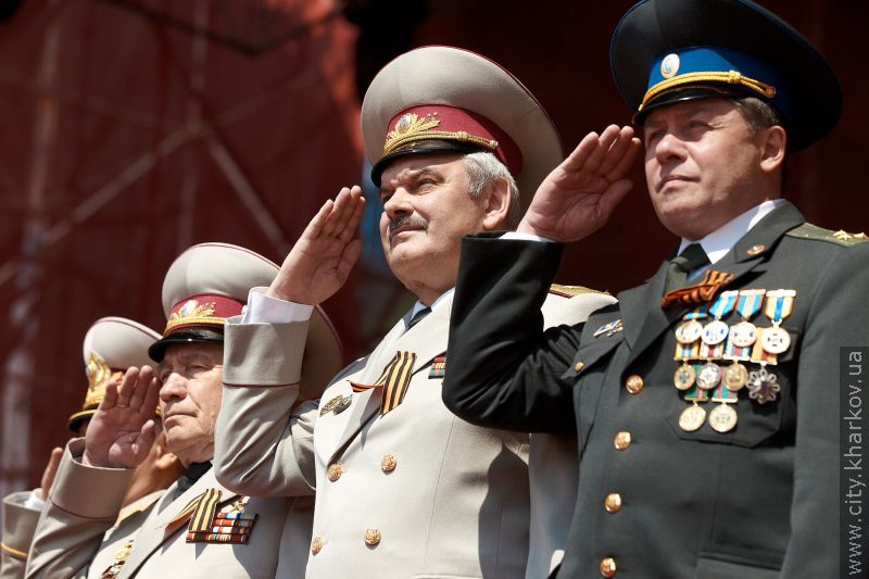 Харківський міський голова Геннадій Кернес привітав ветеранів з Днем Перемоги на площі Свободи