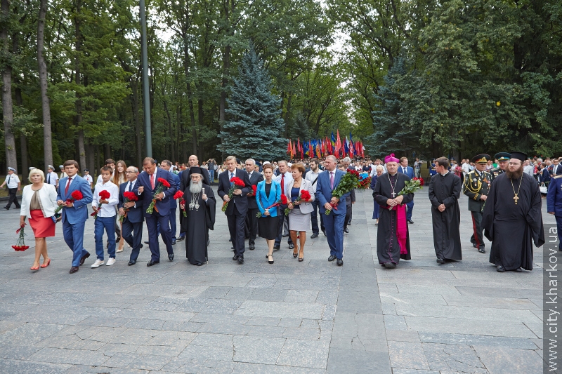 На Меморіалі Слави вшанували пам'ять полеглих героїв війни