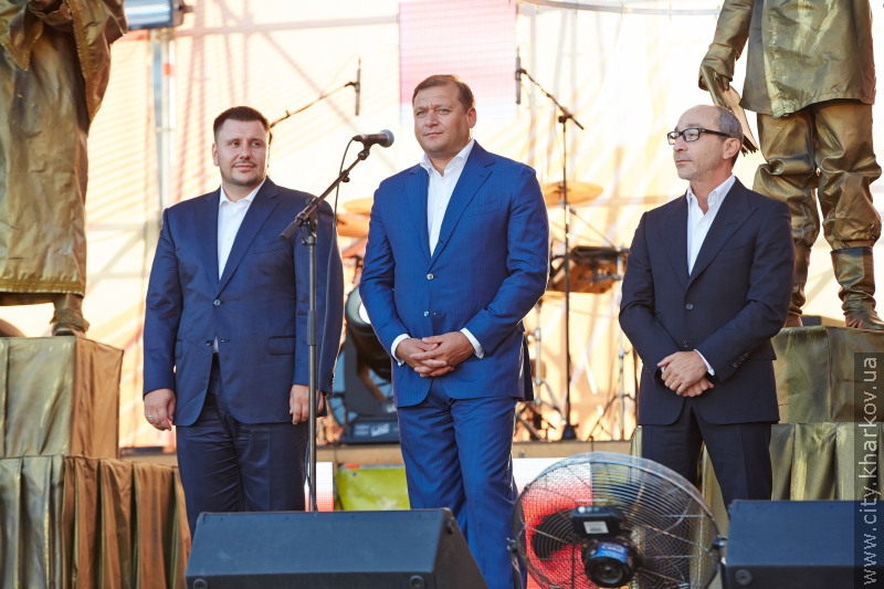 На площі Свободи відбувся парад харківських вишів